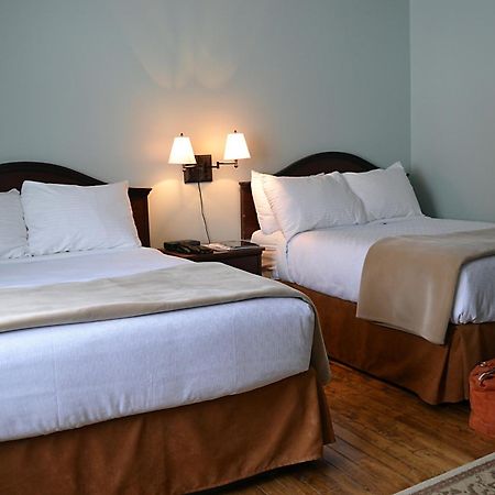 Anchor Inn Hotel And Suites Twillingate Bagian luar foto